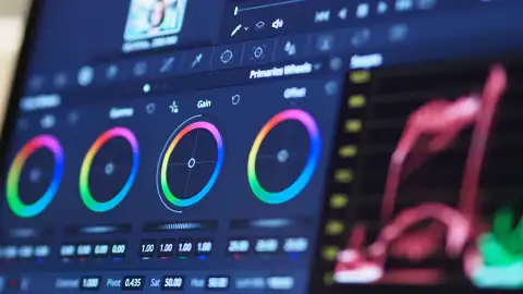 Color Grading with DaVinci Resolve